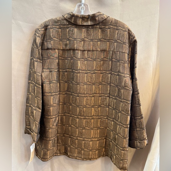 NWT C.L.O.T.H.E.S. Bronze/copper button down top - Picture 6 of 6